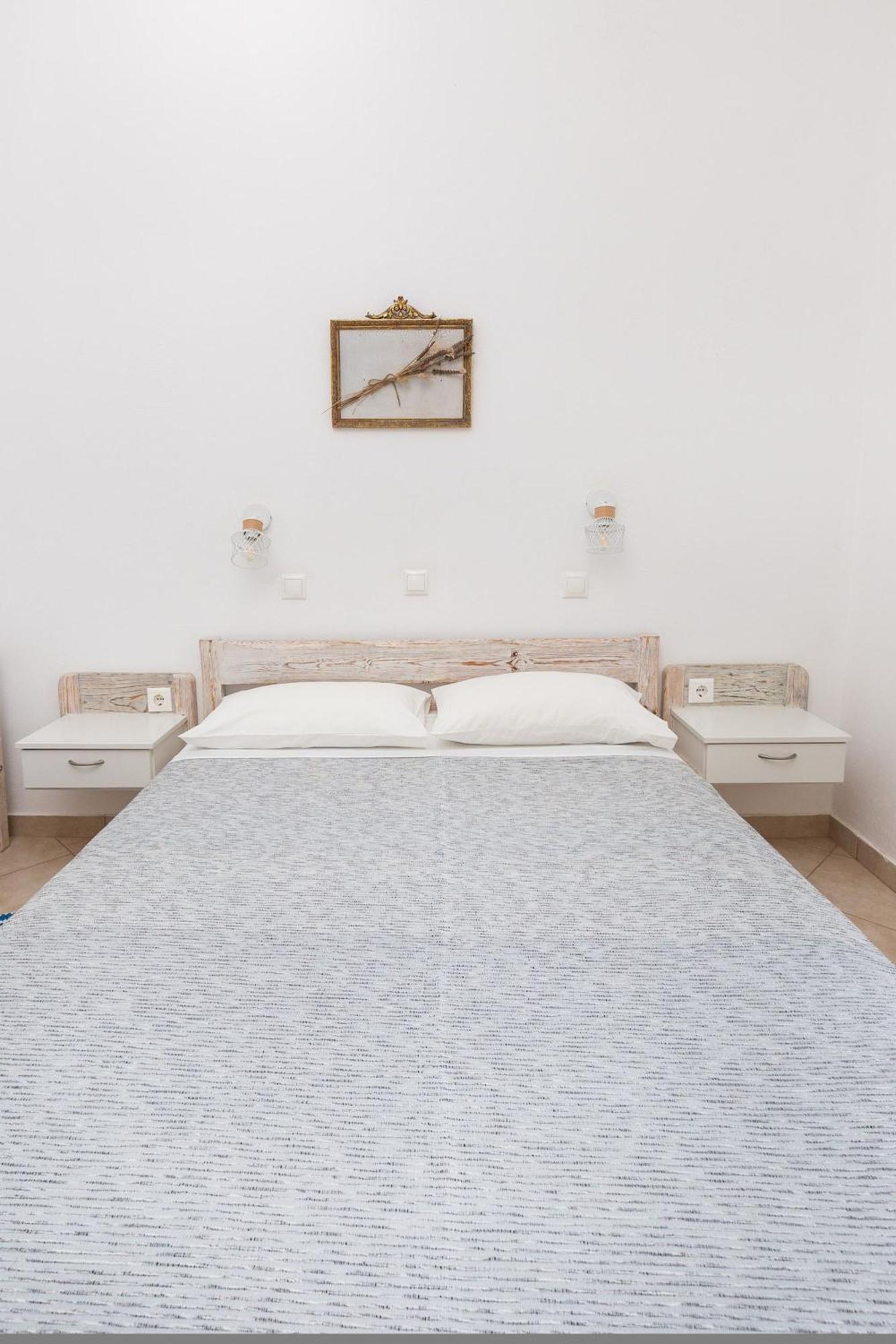 Harama Hotel Schinousa Schoinoussa エクステリア 写真